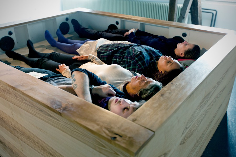 Kaffe Matthews, Sonic Bed, 2014 – foto: Gert Jan van Rooij